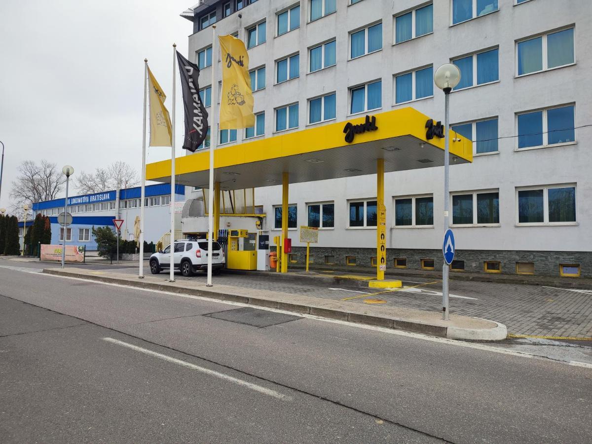 Hotel Jurki Dom Bratislava Exterior photo